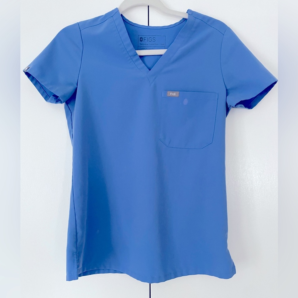 Figs Catarina One-Pocket Scrub Top - Ceil Blue